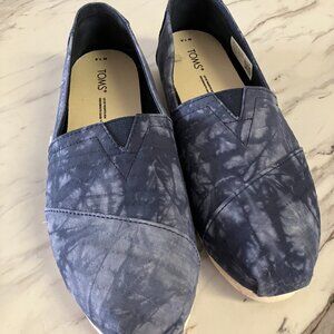 NWOT Toms Women's 8 Shoes Navy